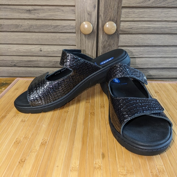 Women's Black Size 41/9.5 Wolky  Cyprus Mini Croco Printed Leather Slide Sandal - Picture 8 of 16
